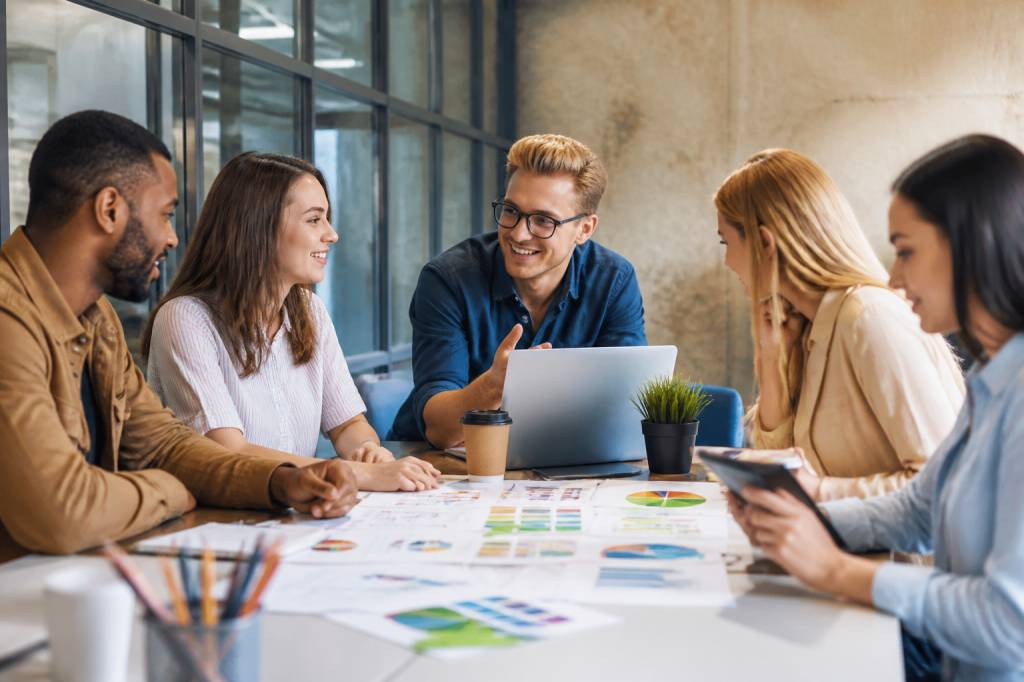 Communication digitale : stratégies et outils pour développer votre visibilité en ligne